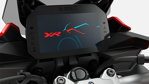 Aquí se ve la pantalla TFT a color de la F 900 XR.