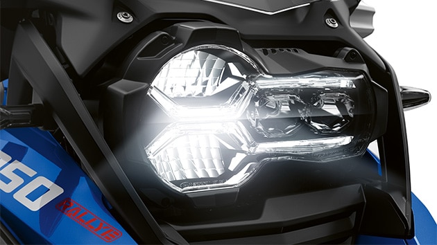 Vemos el faro delantero de la R 1250 GS Adventure.