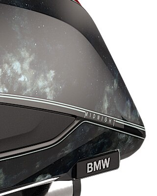 Focus on side bags with Option 719 paintwork